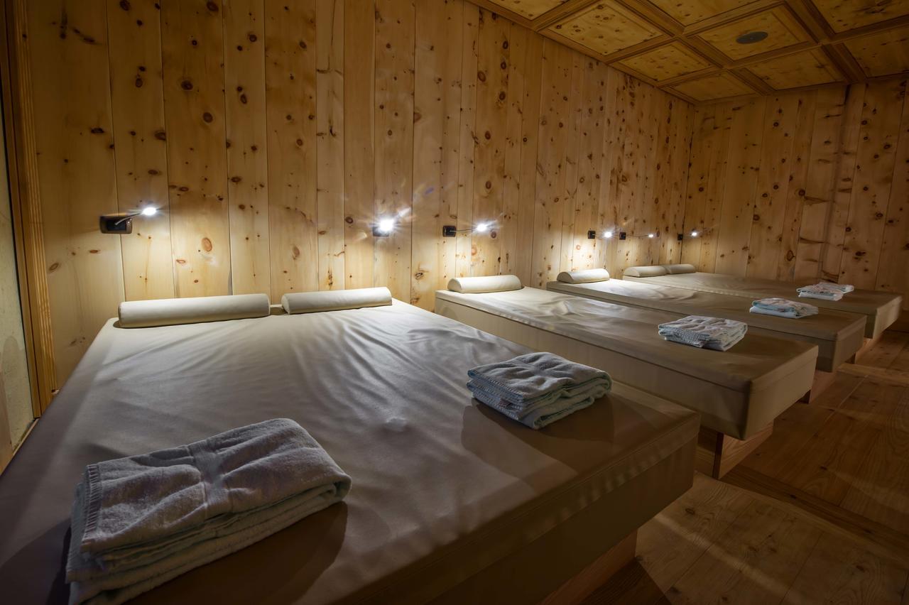 Hotel Jolanda Sport เกรสโซเนย์-ลา-ตรีนีเต ภายนอก รูปภาพ